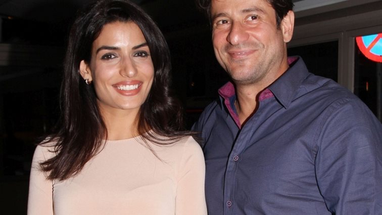 Αλέξης Γεωργούλης- Τόνια Σωτηροπούλου: Η νυχτερινή έξοδος στα εγκαίνια του ηθοποιού: Φωτογραφίες