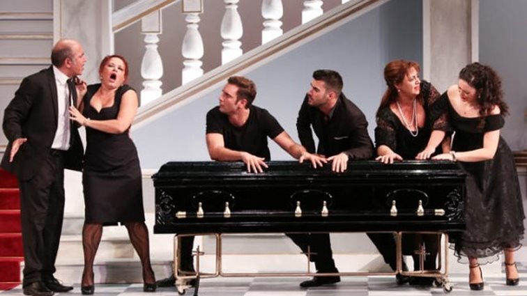 «Βαφ' Τα Μαύρα»: Ποιοι βρέθηκαν στην πρεμιέρα της νέας παράστασης των Ρέππα- Παπαθανασίου;