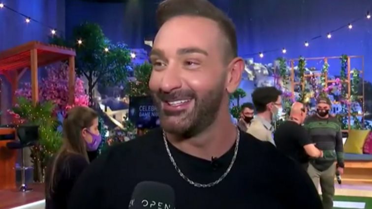 Ο Νίκος Κοκλώνης κάνει στροφή στη μυθοπλασία &amp; αποκαλύπτει με ποια πρόσωπα θα συνεργαστεί