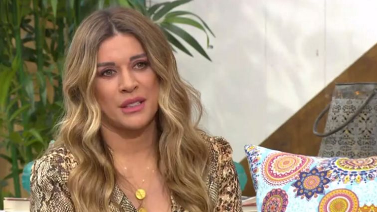 Έρρικα Πρεζεράκου: &quot;Υπήρξαν και υπάρχουν ημέρες που κλαίω. Εάν δεν είχα δουλέψει με τον εαυτό μου, θα είχα πέσει σε κατάθλιψη&quot;