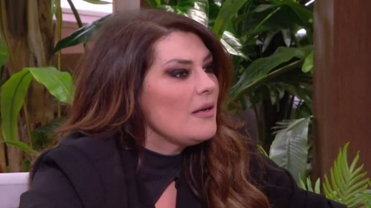 Η Κατερίνα Ζαρίφη μιλά για το πρόβλημα υγείας που αντιμετώπισε με αποτέλεσμα να ακυρωθεί η πρεμιέρα της &quot;Cavewoman&quot; δύο φορές