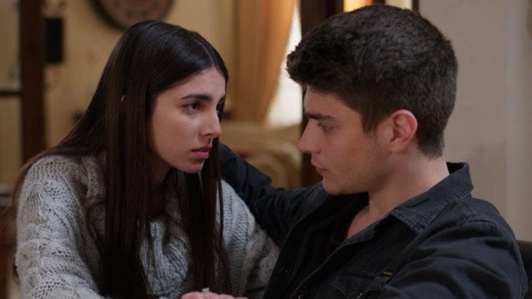 Η γη της Ελιάς - Spoiler: Το μωρό της Βασιλικής υποφέρει! Όλες οι εξελίξεις των επόμενων επεισοδίων