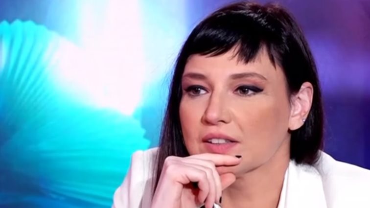 Αθηναΐς Νέγκα: "Αν δεν αρέσει σε κάποιους η λεύκη, δεν μπορώ να τη ξεφορτωθώ, είμαστε αχώριστοι"