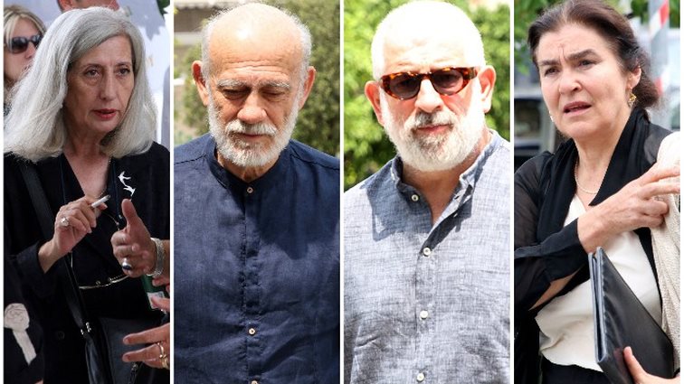 Το Τελευταίο Αντίο Στον Μάνο Ελευθερίου: Ήταν όλοι εκεί για να τον αποχαιρετήσουν