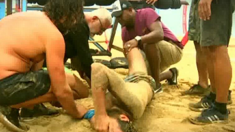 Survivor: Ο αγώνας λίγο πριν την ένωση των δύο ομάδων &amp; ο σοβαρός τραυματισμός κατά τη διάρκεια του αγωνίσματος