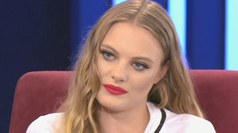 Φιονούλα Βατς: Ο λόγος που εξαφανίστηκε από το GNTM, η εγκατάλειψη από τον μπαμπά της &amp; η σκληρή στάση απέναντί του