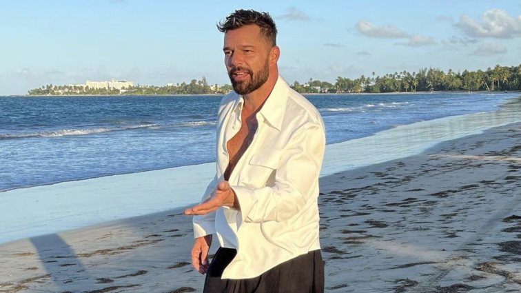 Ο Ricky Martin ποζάρει ολόγυμνος στο Instagram