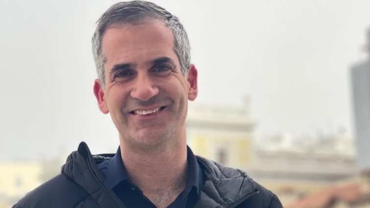 Θετικός στον κορονοϊό ο Κώστας Μπακογιάννης – Μαζί του νοσεί και ο γιος του