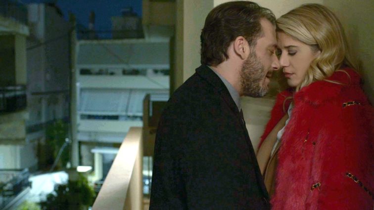 Αποκάλυψη τώρα στην &quot;Μαμά στα Κρυφά&quot; | Πάνος και Μάρθα απροειδοποίητα στο σπίτι της Λίζας