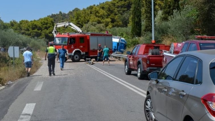 Τραγωδία στη Μεσσηνία: Πώς έγινε το τροχαίο με τους τέσσερις νεκρούς, συνελήφθη ο οδηγός της νταλίκας - Χαροπαλεύει ο 19χρονος