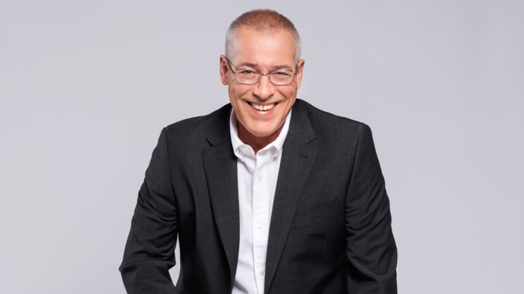 Τηλεθέαση | Ο Νίκος Μάνεσης άφησε πίσω του τις ψυχαγωγικές εκπομπές του Σαββατοκύριακου