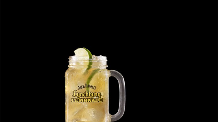 #Tidbits: Cocktail Time: Ο Γιάννης Πετρής μοιράζεται μαζί μας μυστικά και συνταγές για homemade καλοκαιρινά cocktails
