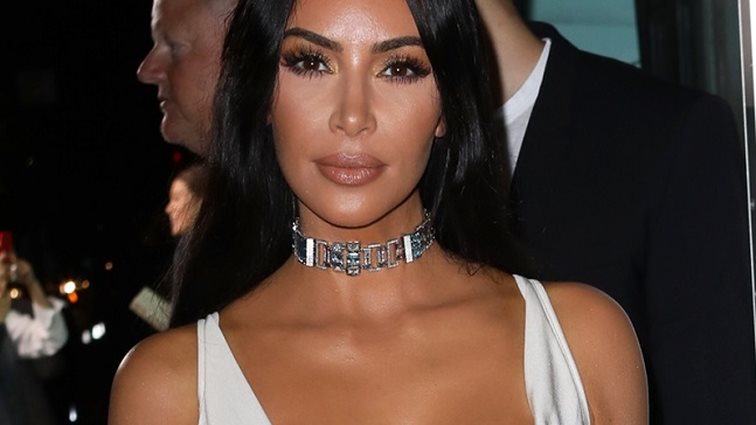 Kim Kardashian: Δεν θα πιστέψεις τι δώρο έκανε στα παιδιά της οικογένειας