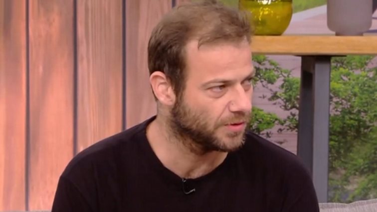 Ορέστης Τζιόβας: Το νέο του βήμα στην τηλεόραση &amp; ο λόγος που αρνείται να μιλήσει για τα προσωπικά του μετά το διαζύγιο