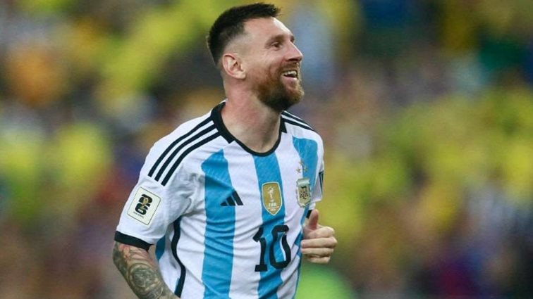 H στιγμή που ο Messi τραυματίζεται και αποχωρεί με κλάματα από τον τελικό του Copa America