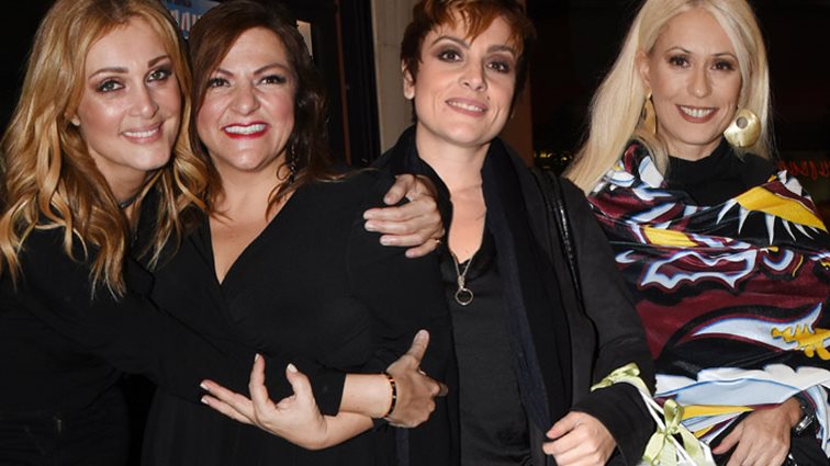 Διάσημες Εμφανίσεις: Η λαμπερή πρεμιέρα της Βίκυς Σταυροπούλου στο «Μάλιστα Κύριε Ζαμπέτα»: Ποιοι βρέθηκαν στο «Αλίκη»;