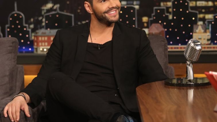 Γιώργος Τσαλίκης: Δείτε τον γυμνό στη μπανιέρα του!