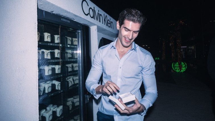 Η Calvin Klein, Inc. γιόρτασε τα εγκαίνια του νέου lifestyle καταστήματός της στο River West