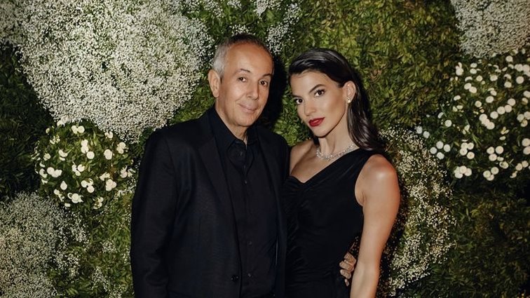 Γιάννης &amp; Δήμητρα Κούστα | Εντυπωσιακές εμφανίσεις από Άννα Βίσση, Σοφία Καρβέλα και Μαριέττα Χρουσαλά στο πάρτι της βάφτισης του γιου τους