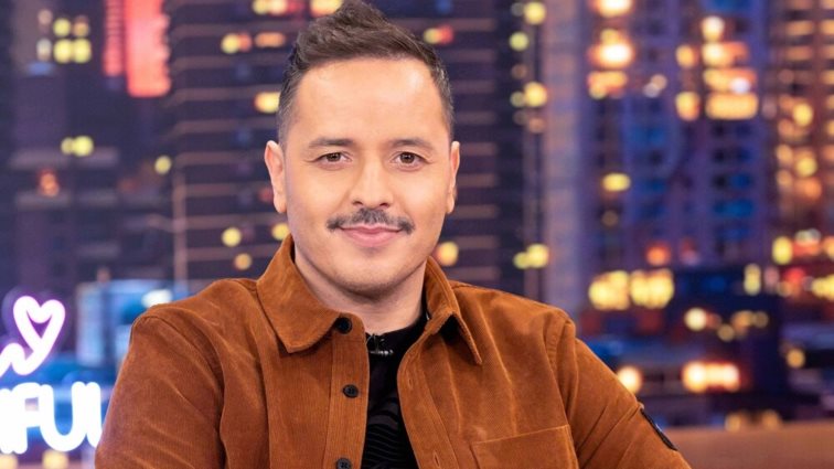 Το απρόοπτο περιστατικό του Αλέξανδρου Τσουβέλα σε παράστασή: "Εκείνα τα 20 δευτερόλεπτα ήταν περίπου 9 λεπτά για εμένα"