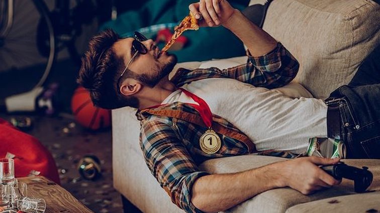 Γιατί τρώμε τόσο καιρό με λάθος τρόπο την πίτσα;: Ναπολιτάνος σεφ δείχνει τον σωστό τρόπο για μέγιστη απόλαυση