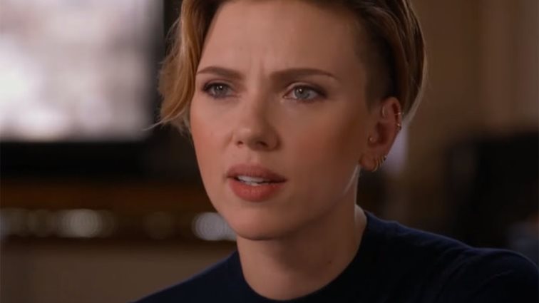 Scarlett Johansson: Τα δάκρυα on air &amp; η συγκλονιστική αποκάλυψη για την οικογένεια της: Video