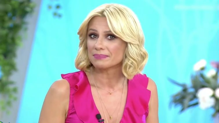 Οριστική αυλαία για τη &quot;Φωλιά των Κουκου&quot; με ατάκες &quot;φωτιά&quot; από την Κατερίνα Καραβάτου