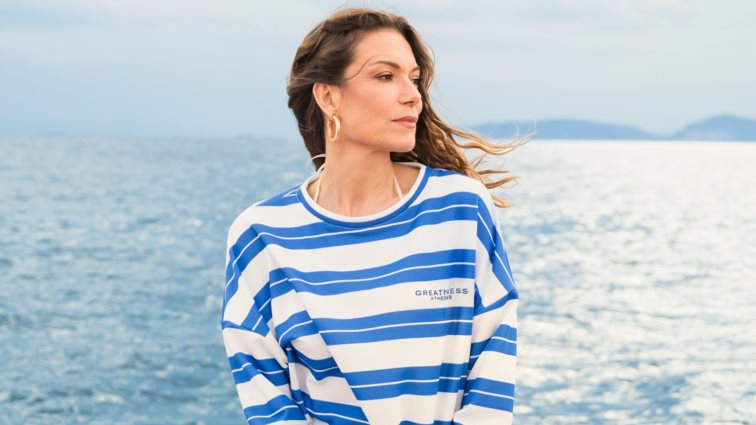 Η Βίκυ Καγιά φωτογραφίζεται πιο εντυπωσιακή από ποτέ για το νέο της επαγγελματικό βήμα!