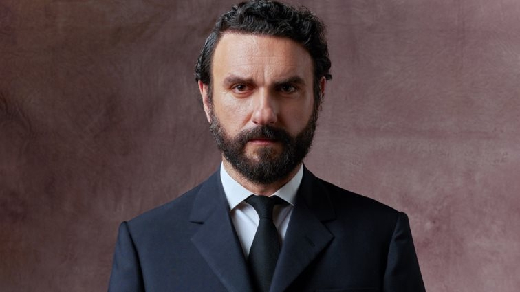 Ο Μελέτης Ηλίας μιλά πρώτη φορά για το "Προξενιό της Ιουλίας": "Ο ρόλος μου είναι ένα μεγάλο αίνιγμα για μένα"