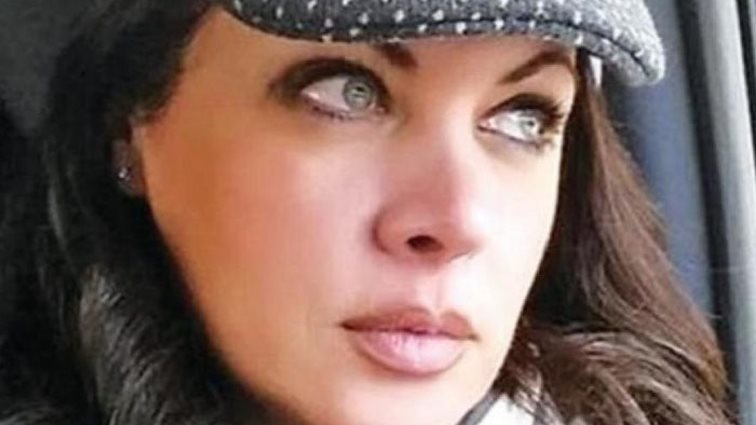 Νένα Χρονοπούλου: Ετοιμάζεται να μηνύσει το Δημόσιο: «Αλέξη ντροπή σου!»