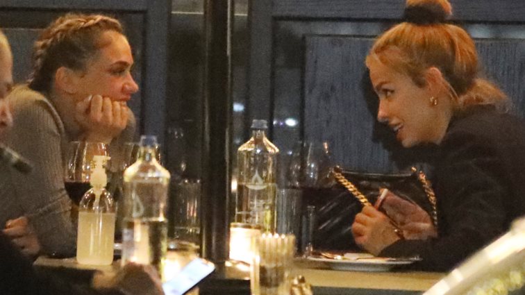 Show girls εν δράσει! Ελένη Φουρέιρα &amp; Κόνι Μεταξά σε κοινή δημόσια εμφάνιση: Show girls εν δράσει! Η κοινή δημόσια εμφάνιση