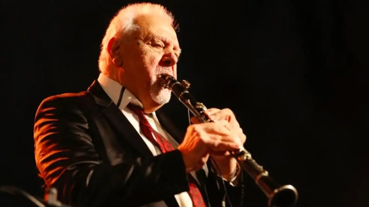 &quot;Έφυγε&quot; από τη ζωή ο θρύλος του κλαρίνου, Πετρολούκας Χαλκιάς