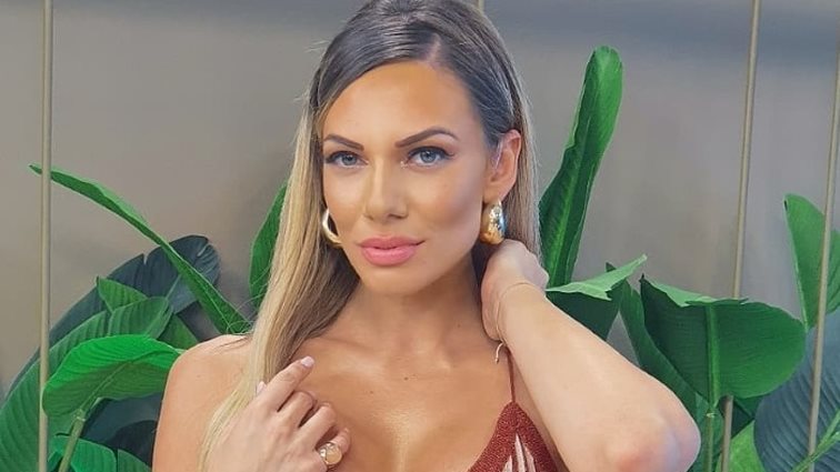 Ιωάννα Μαλέσκου: Υπέγραψε στον ΣΚΑΪ και διέγραψε όλες τις hot φωτογραφίες της!