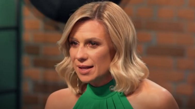 Η Κατερίνα Καραβάτου φωτογραφίζει τα παιδιά της κατά τη διάρκεια των διακοπών τους