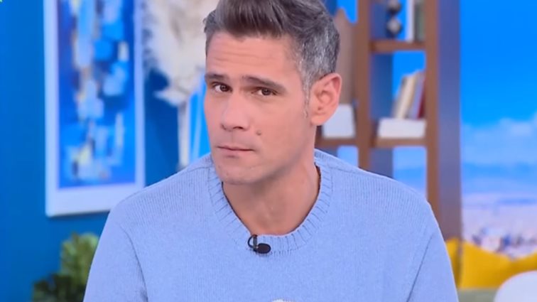 Δημήτρης Ουγγαρέζος: "Ρώτησα το ChatGPT γιατί δεν έχω κοπέλα και μου απάντησε..."