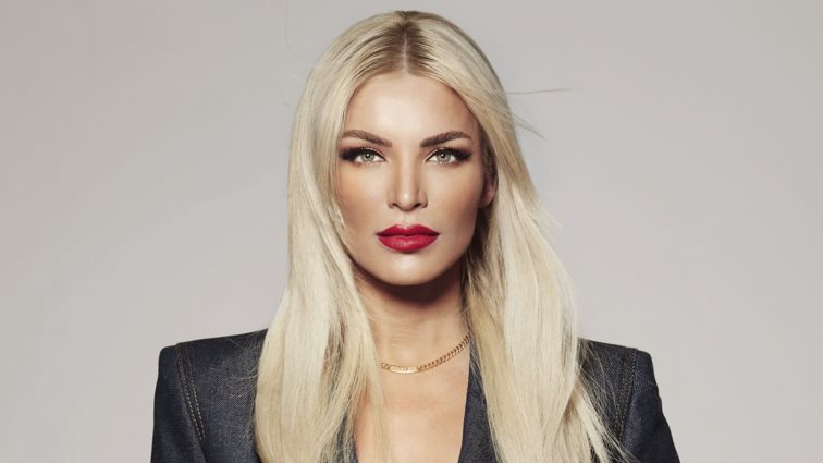 Κατερίνα Καινούργιου: &quot;Γράφεται ότι ζητάω 10 χιλιάρικα για post&quot;