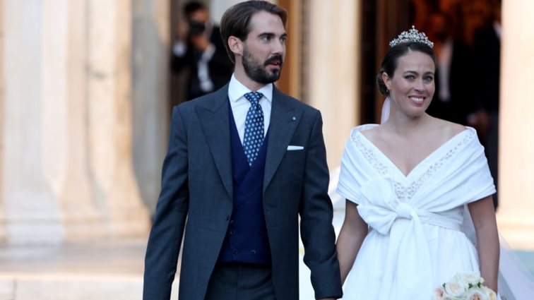 Η Nina Flohr μοιράστηκε μια ρομαντική φωτογραφία στα social media από τον γάμο της με τον Φίλιππο Γλύξμπουρκ