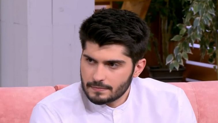 Ο Αλέξανδρος Δαβιλάς μιλά για τον δίδυμο αδελφό του και αποκαλύπτει ένα απίστευτο περιστατικό