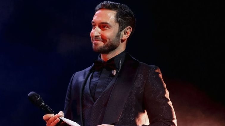 Η σύζυγος του Mans Zelmerlöw τον κατηγορεί για κακοποίηση και απιστία