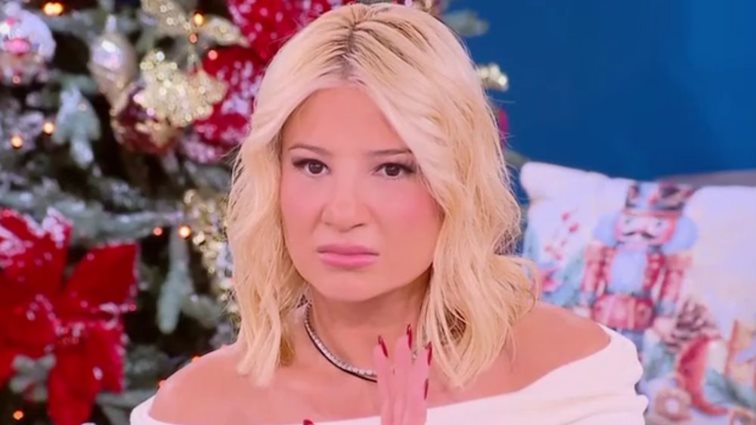 Αντέδρασε η Φαίη Σκορδά: &quot;Μη με συγχύζετε, αλήθεια σας λέω!&quot;