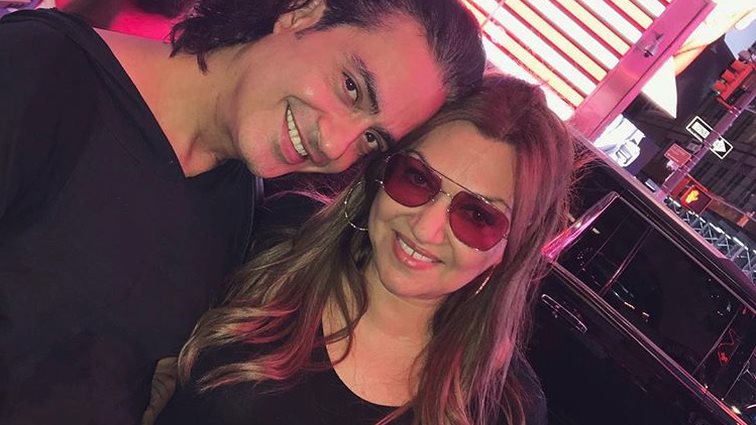 Καίτη Γαρμπή &amp; Διονύσης Σχοινάς
: Επέτειος 22 χρόνια γάμου | Το δώρο του τραγουδιστή
