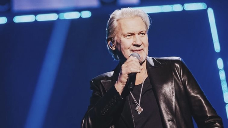 Η εξομολόγηση του Johnny Logan  για τον θάνατο των δύο αδερφών του και πώς τον ενέπνευσε η σύζυγός του