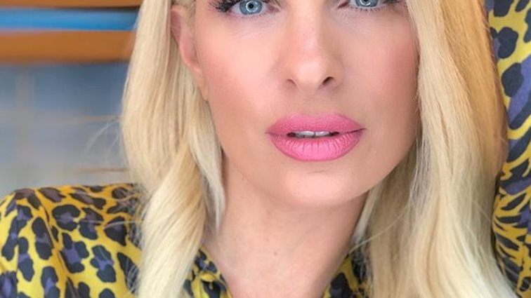 Ελένη Μενεγάκη: Οι πρώτες φωτογραφίες από τις Χριστουγεννιάτικες διακοπές της με τον Μάκη Παντζόπουλο και τις κόρες της!