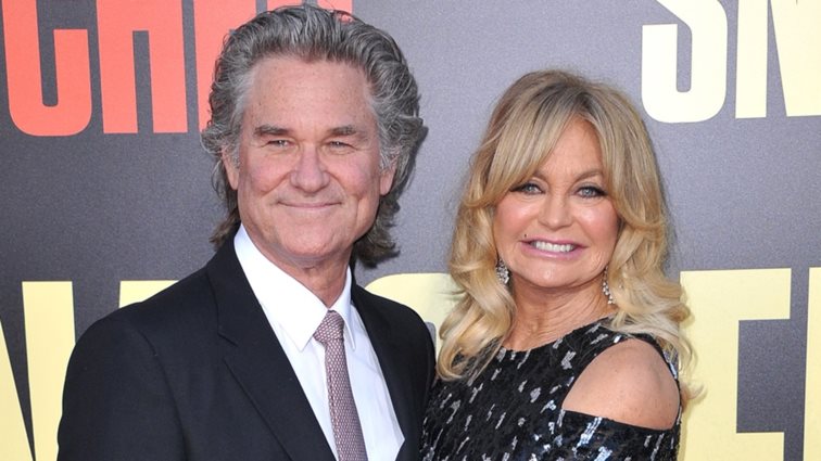 Goldie Hawn - Kurt Russell | Βρέθηκαν στα εγκαίνια της έκθεσης για την Πρώτη Σημαία στη Σκιάθο