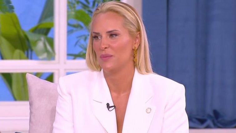 Έλενα Ασημακοπούλου:  &quot;Έχει άποψη κι εμένα μου αρέσει αυτό&quot;