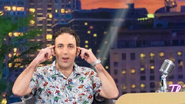 Χάρης Χιώτης: "Είχε περάσει από το μυαλό μου να αναλάβω το γραφείο τελετών"