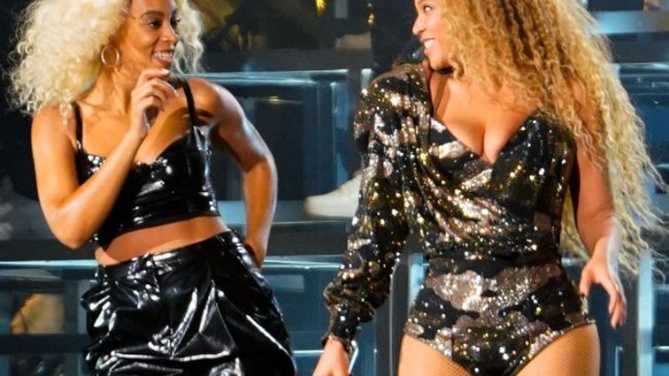 Beyonce: Το ατύχημα με τη Solange στη σκηνή του Coachella!