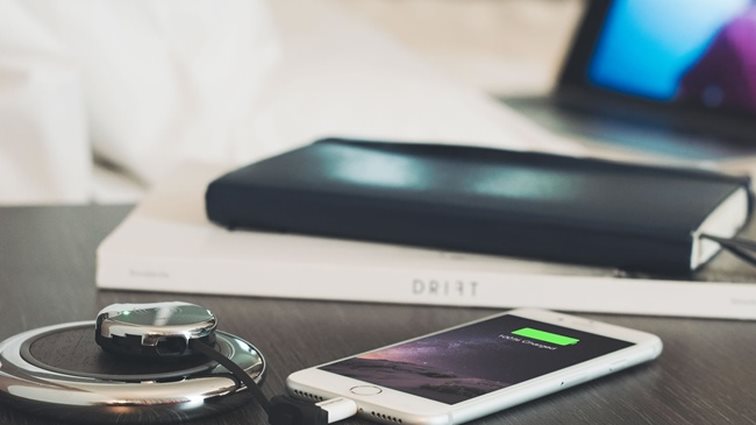 iPhone: Πώς θα το φορτίζεις στον μισό χρόνο;
