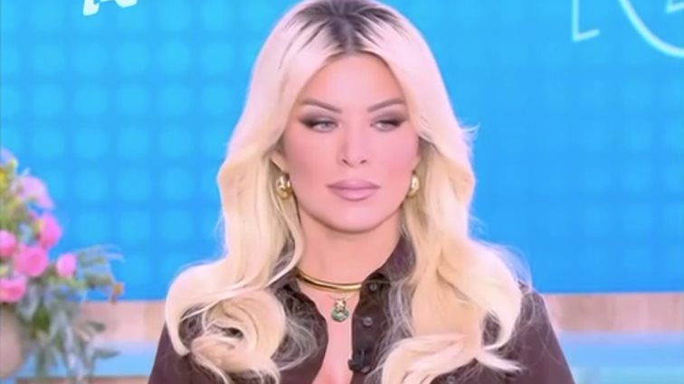 Η Κατερίνα Καινούργιου "τελειώνει" τα σενάρια για τον τόπο που θα παντρευτεί