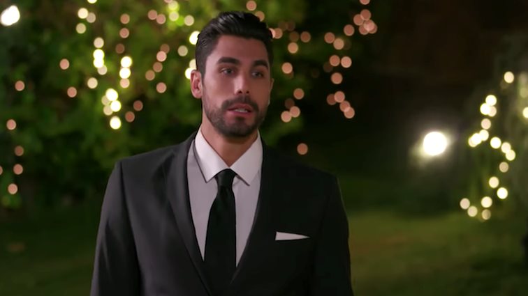 The Bachelor: Διαλύθηκε η Τελετή των Ρόδων! Η παίκτρια που δεν δέχθηκε το τριαντάφυλλο &amp; αποχώρησε επί τόπου